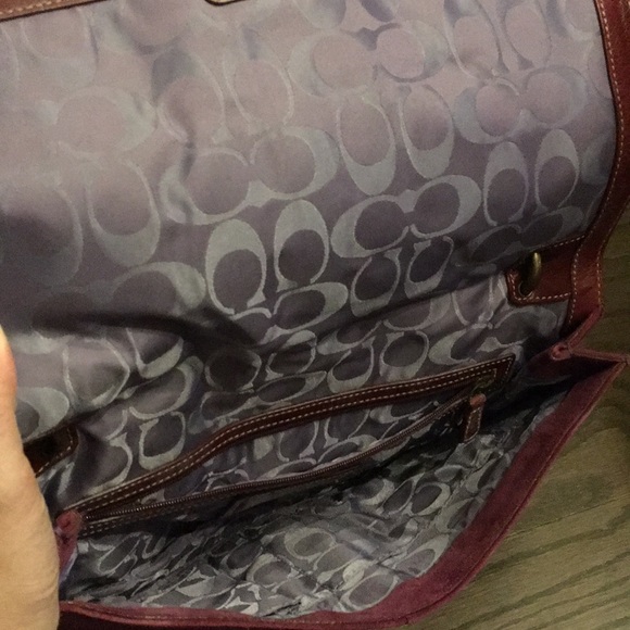 real suede Color is raspberry not red or purple - Picture 4 of 6